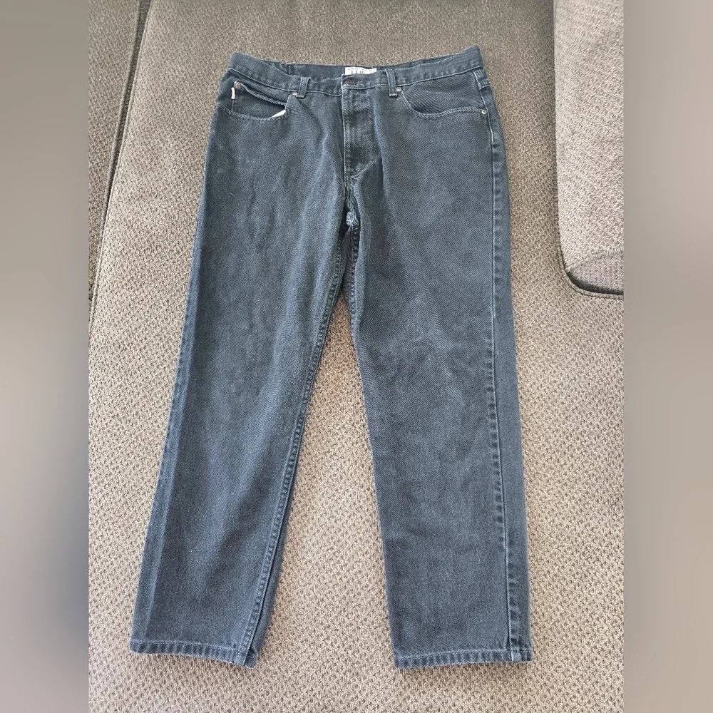 L.L. Bean Jeans Mens 36X29 Black Straight Mid Rise DarkWash Straight Cla… - Picture 2 of 11